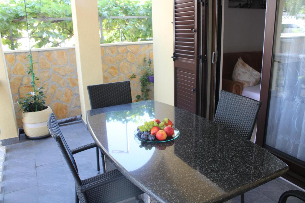 Apartment Macola *