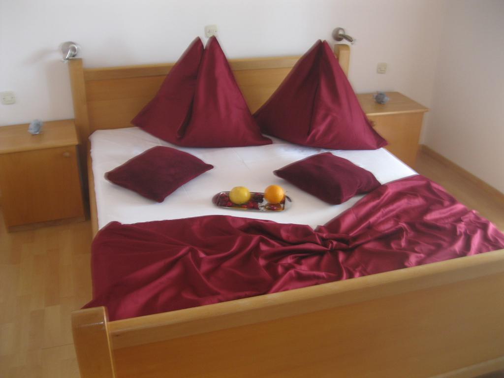 Apartment Macola *