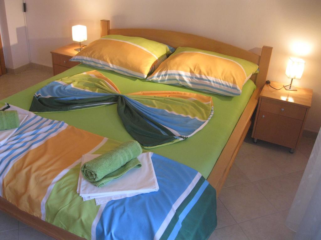 Macola Apartment