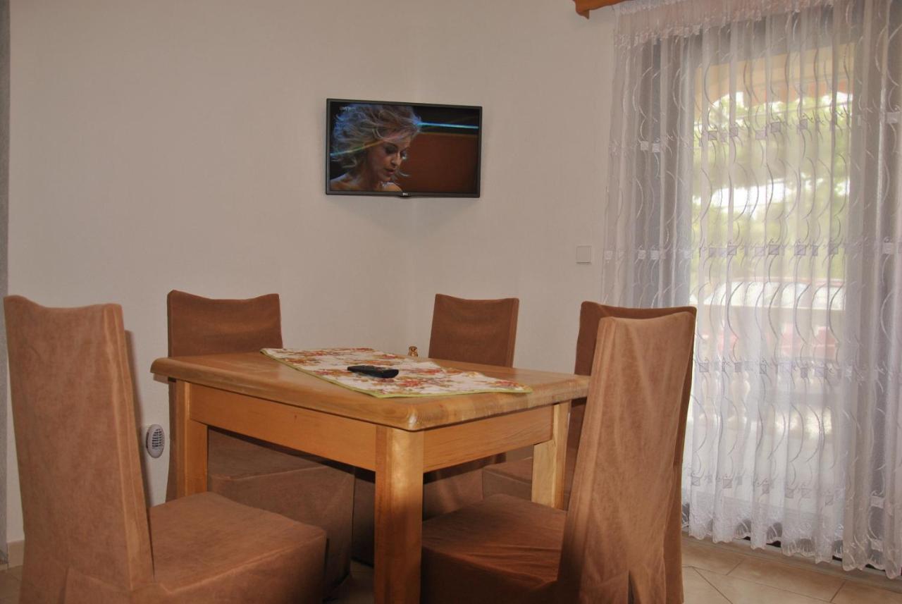Apartment Macola *